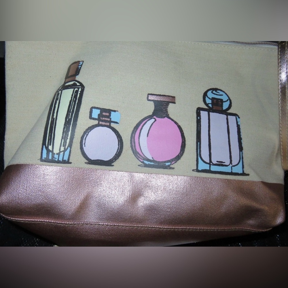 NWT Candie Couture by Macbeth Collection Cosmetic Bag with charm zipper pull